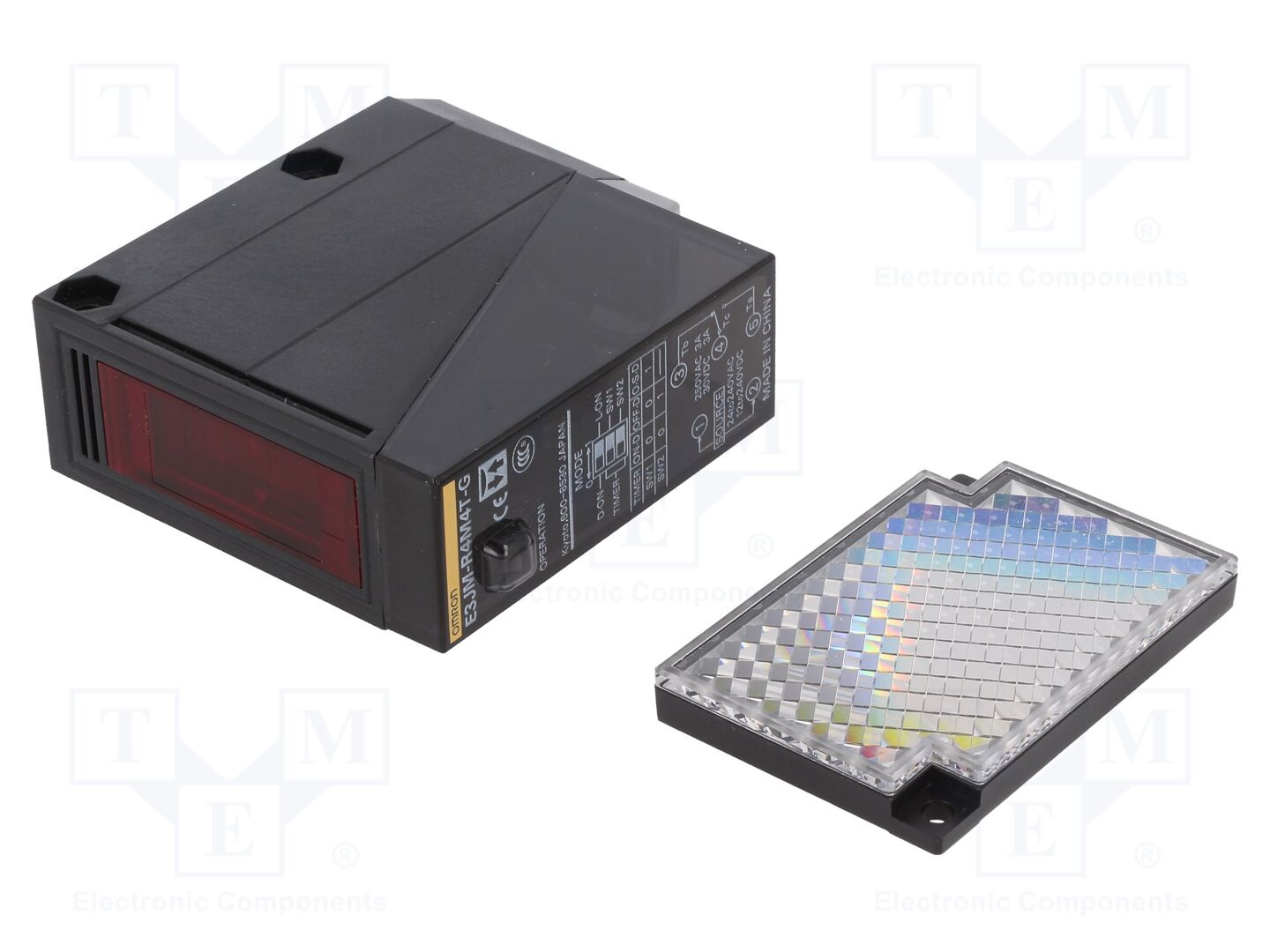 OMRON E3JM-R4M4TG Valokenno 0-4m