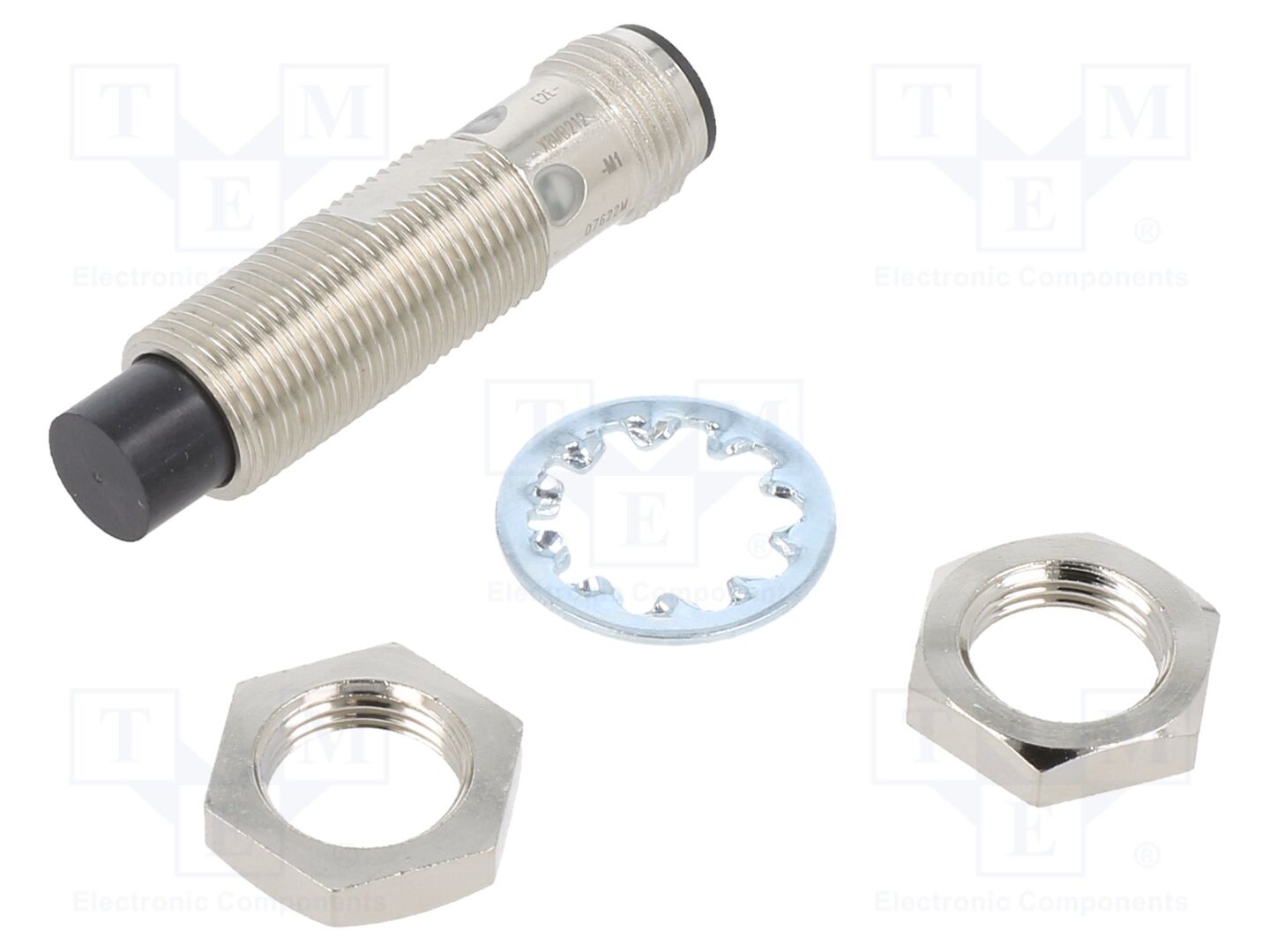 OMRON E2E-X8MB212-M1 Induktiivinen anturi 0-8mm